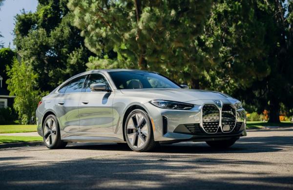 Доводчики дверей BMW i4 G26 2023-2024